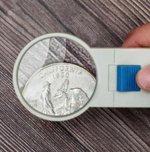 Loupe à main éclairante 5x Carson SV-50